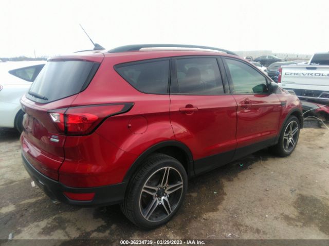 1FMCU0HD3KUB34629 Ford ESCAPE SEL