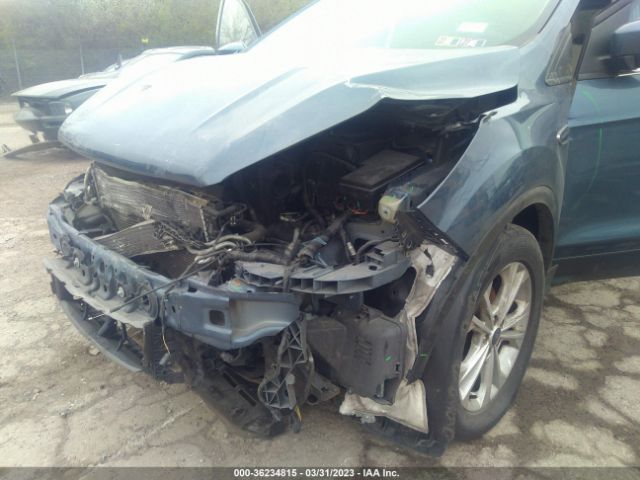 1FMCU0GD0JUB46415 Ford ESCAPE SE