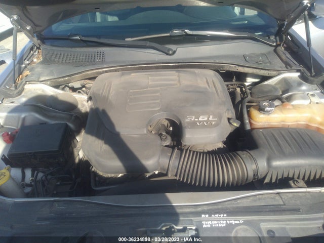 2C3CCAAG5EH327295 Chrysler 300