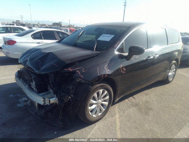Chrysler Pacifica Touring Plus 2018 2C4RC1FG0JR109915 Image 2