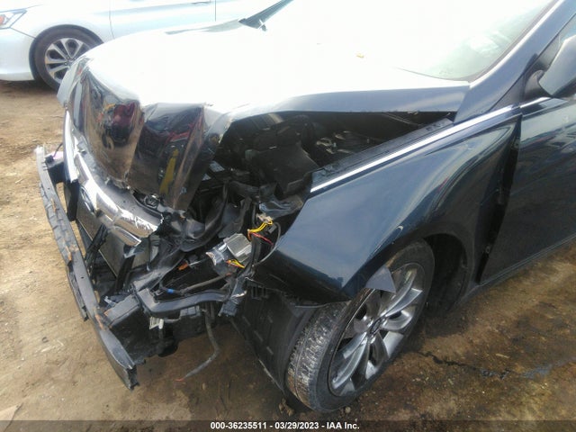 2012 HYUNDAI SONATA 2.4L SE VIN: 5NPEC4AC0CH312548