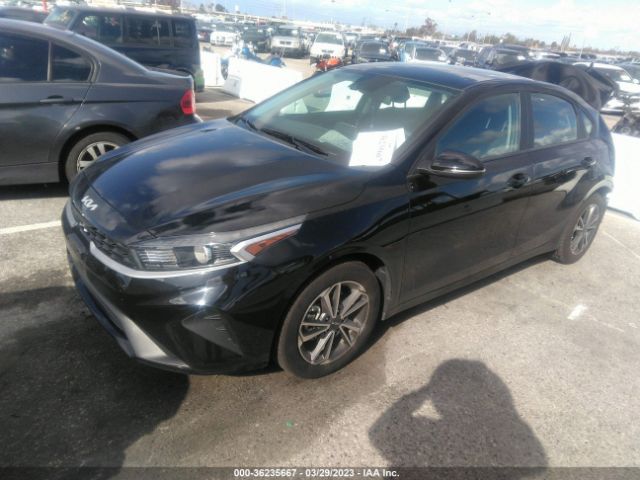 3KPF24AD3NE492602 KIA Forte Lxs