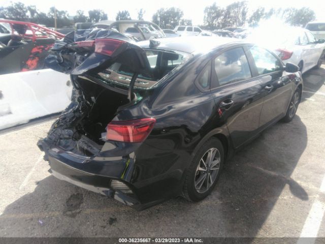 3KPF24AD3NE492602 KIA Forte Lxs