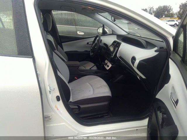 Toyota Prius Two 2016 JTDKBRFUXG3528347 Image 6