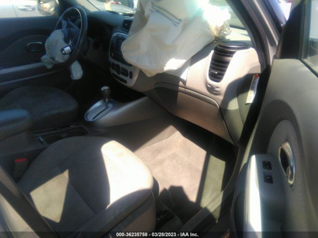 KNDJP3AE6J7027434 KIA Soul Ev Ev-e