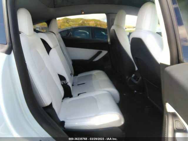 Tesla Model Y Long Range 2022 7SAYGAEE3NF401966 Image 9