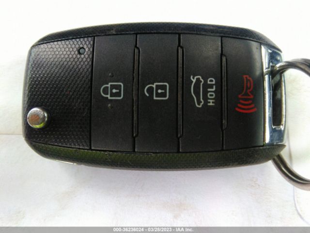 KNADM4A31F6521902 KIA RIO LX