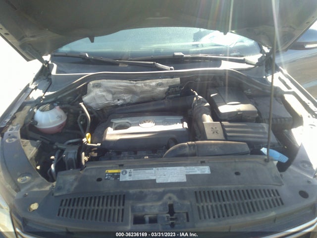 WVGAV3AX8EW009418 Volkswagen Tiguan R-line