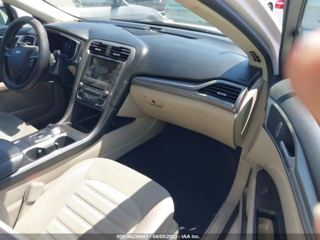 3FA6P0HD5HR293778 Ford FUSION SE