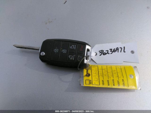 KNDMB5C12G6203086 KIA SEDONA LX