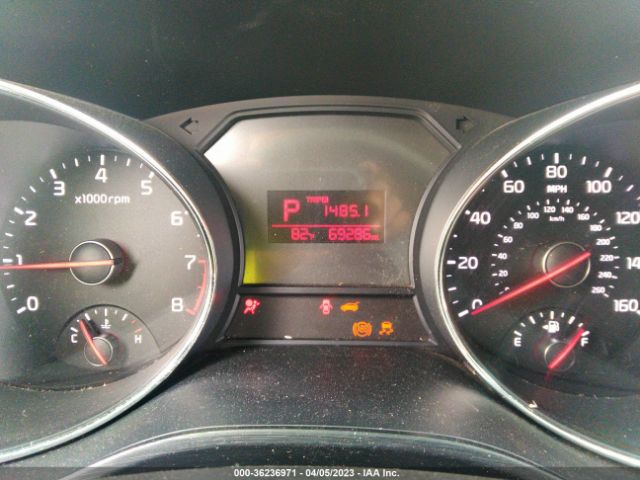 KNDMB5C12G6203086 KIA SEDONA LX
