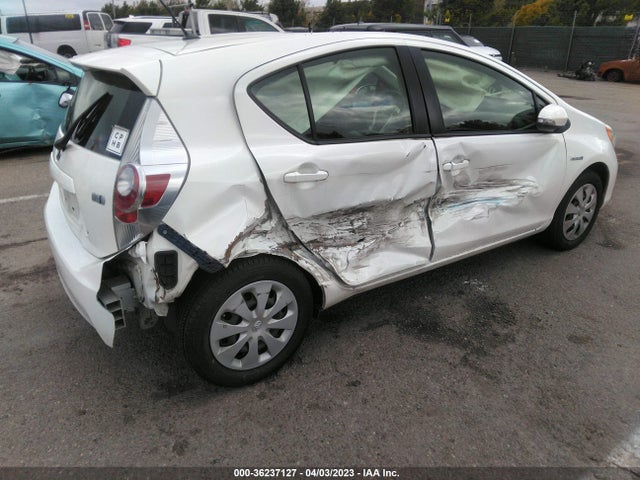 Toyota Prius C One/three/two/four 2014 JTDKDTB37E1566244 Image 7