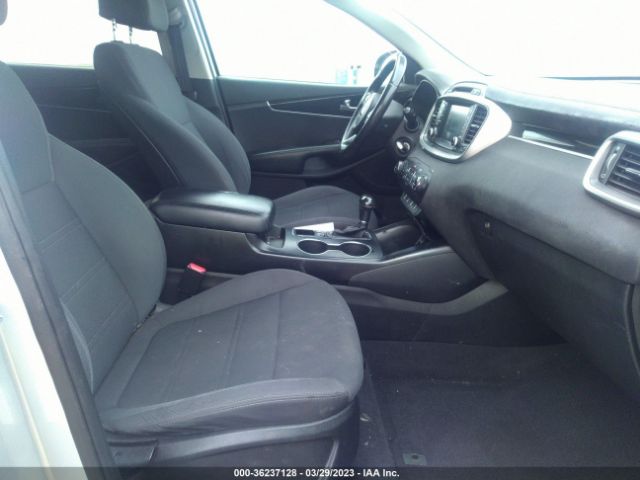 5XYPG4A38HG195877 KIA SORENTO LX