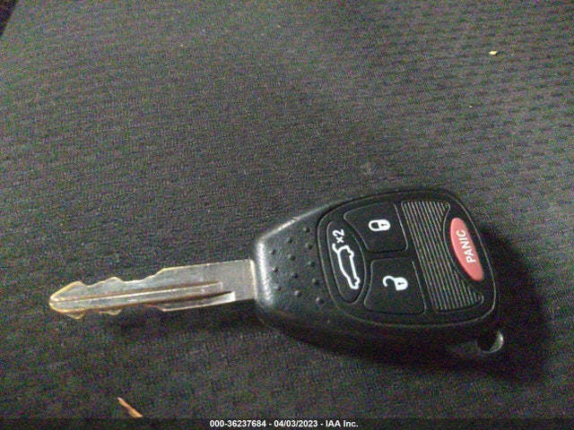 1C3CCBABXEN207395 Chrysler 200 LX