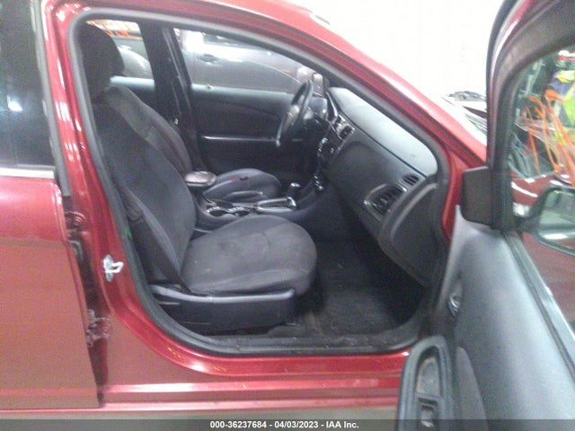 1C3CCBABXEN207395 Chrysler 200 LX