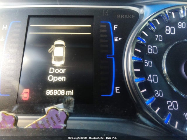 1C3CCCAB8FN605423 Chrysler 200 Limited