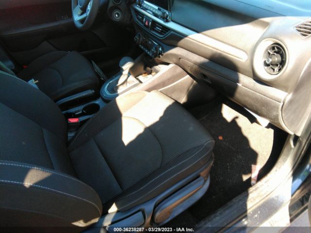 3KPF24AD8KE043136 KIA Forte Lxs