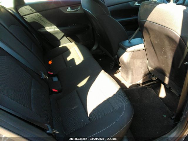 3KPF24AD8KE043136 KIA Forte Lxs