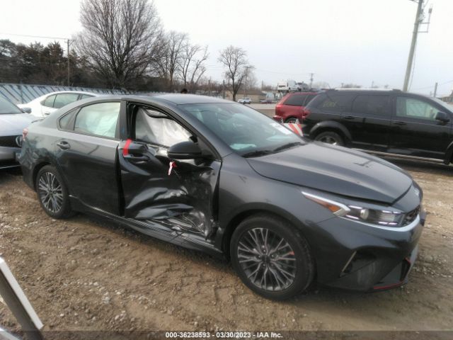 3KPF54AD0NE432509 KIA Forte Gt-line