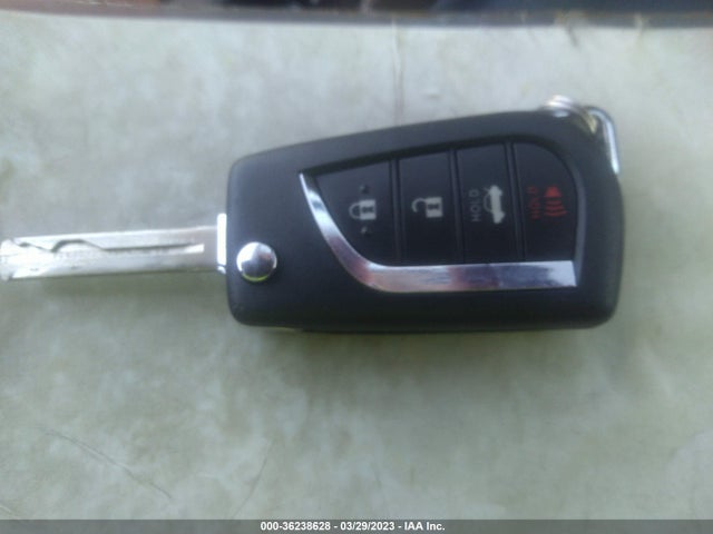 2021 TOYOTA COROLLA LE VIN: JTDEPMAE3MJ141759