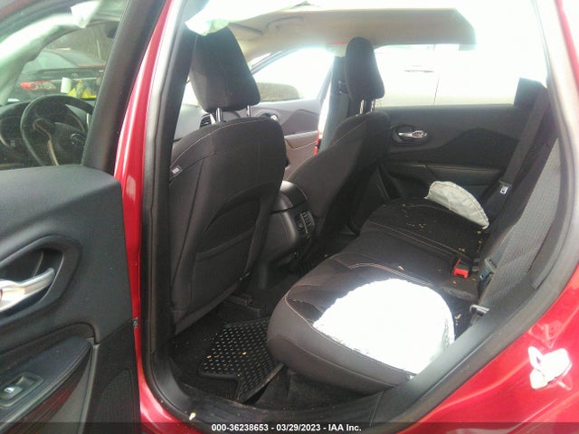 1C4PJLCB6FW677313 Jeep Cherokee Latitude