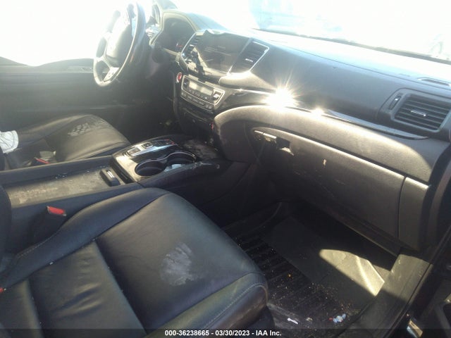 2019 HONDA PILOT TOURING 8-PASSENGER VIN: 5FNYF6H98KB087903