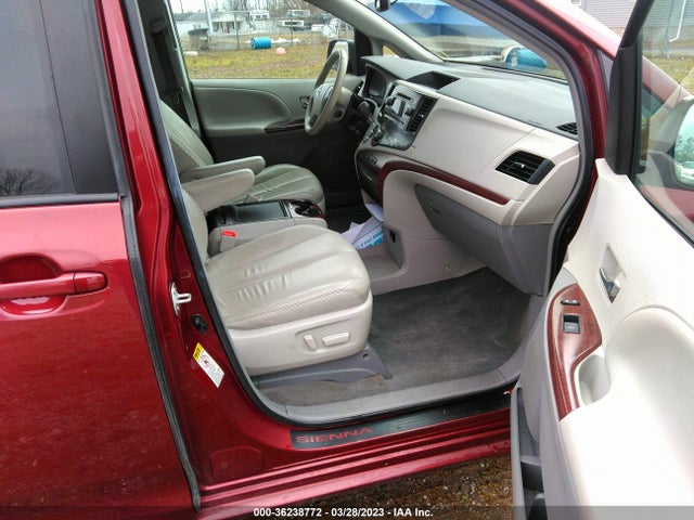 2014 TOYOTA SIENNA XLE/XLE AAS/LTD VIN: 5TDYK3DC5ES418447