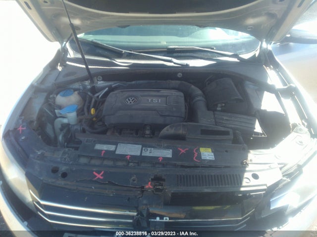 1VWAT7A31EC039275 Volkswagen Passat Wolfsburg Ed