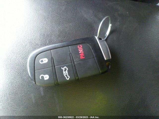 2C3CDZAG7GH352861 Dodge Challenger Sxt