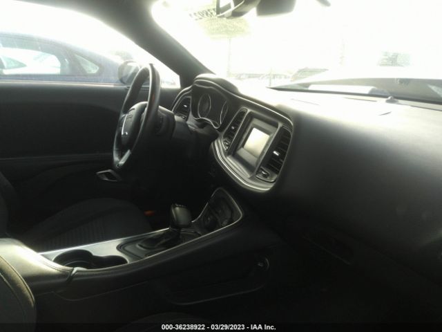 2C3CDZAG7GH352861 Dodge Challenger Sxt
