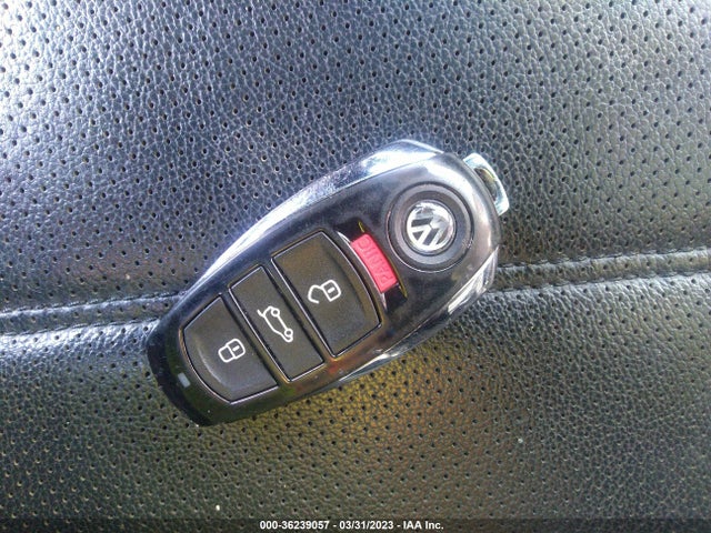 WVGEF9BP5GD012422 Volkswagen Touareg Lux