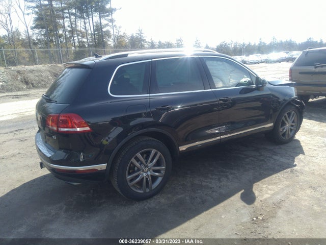 WVGEF9BP5GD012422 Volkswagen Touareg Lux