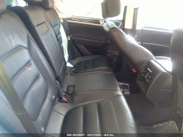WVGEF9BP5GD012422 Volkswagen Touareg Lux