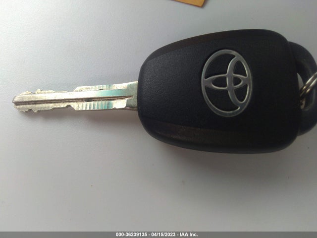 2017 TOYOTA RAV4 LE VIN: JTMZFREV9HJ120674