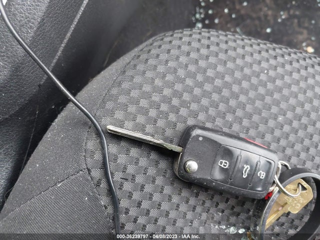 3VW2K7AJ7EM432993 Volkswagen Jetta Sedan S