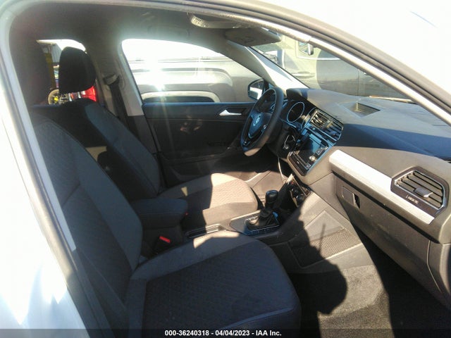 3VV1B7AX2LM160239 Volkswagen TIGUAN S