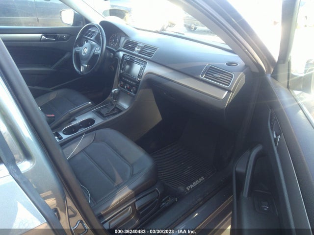 1VWBT7A39EC114759 Volkswagen PASSAT SE