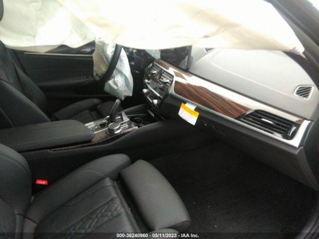 WBA53BH04NWX83015 BMW 5 Series 530i