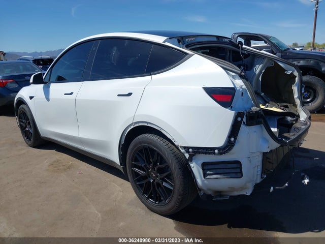 Tesla Model Y Standard Range 2021 5YJYGDED8MF103000 Image 3