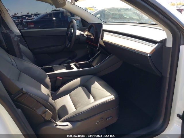 Tesla Model Y Standard Range 2021 5YJYGDED8MF103000 Image 5