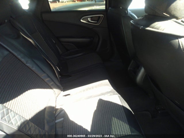 1C3CCCAB1GN137598 Chrysler 200 Limited