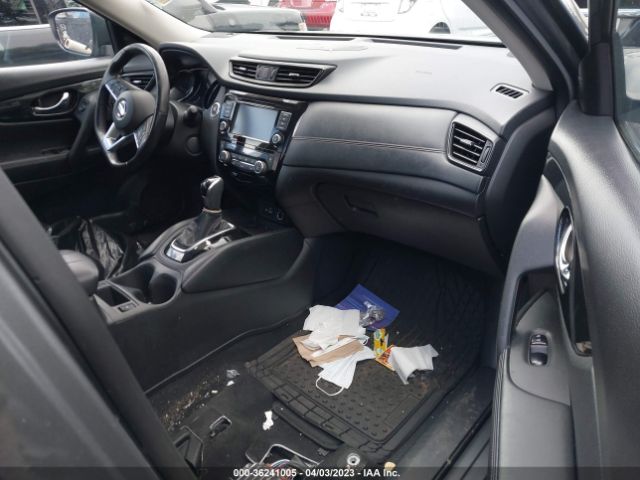JN8AT2MV3JW318422 Nissan Rogue Sl