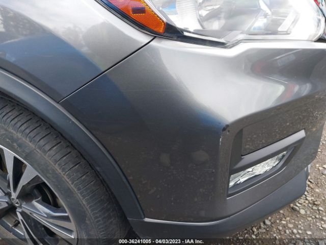 JN8AT2MV3JW318422 Nissan Rogue Sl