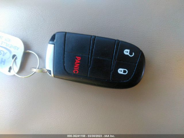 3C4PDCAB3JT243391 Dodge JOURNEY SE