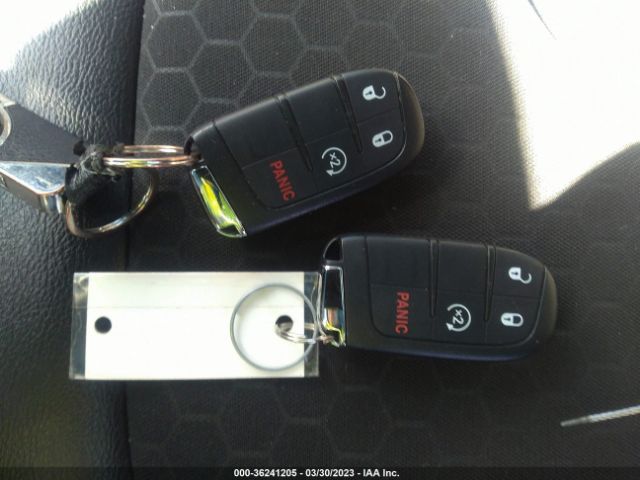 3C4NJDBBXJT436688 Jeep Compass Latitude