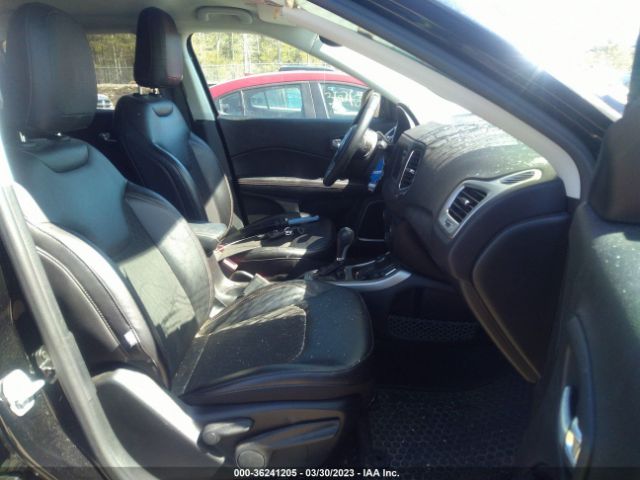 3C4NJDBBXJT436688 Jeep Compass Latitude