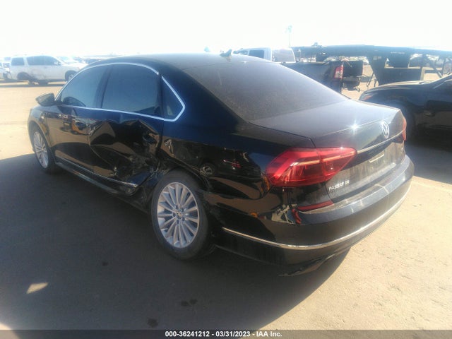 1VWBT7A33HC019196 Volkswagen Passat 1.8t Se