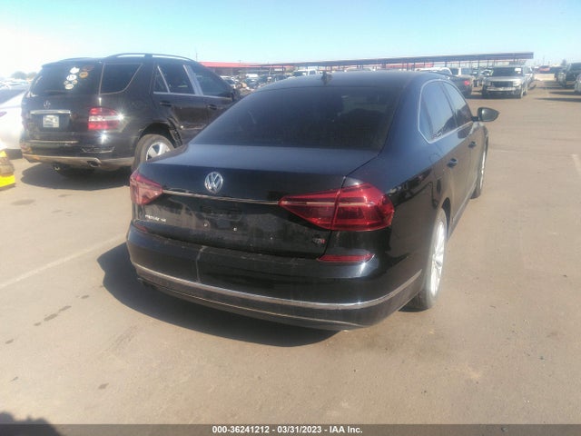1VWBT7A33HC019196 Volkswagen Passat 1.8t Se