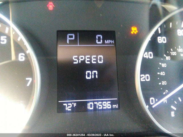 2017 HYUNDAI ELANTRA SE VIN: 5NPD74LF8HH203950