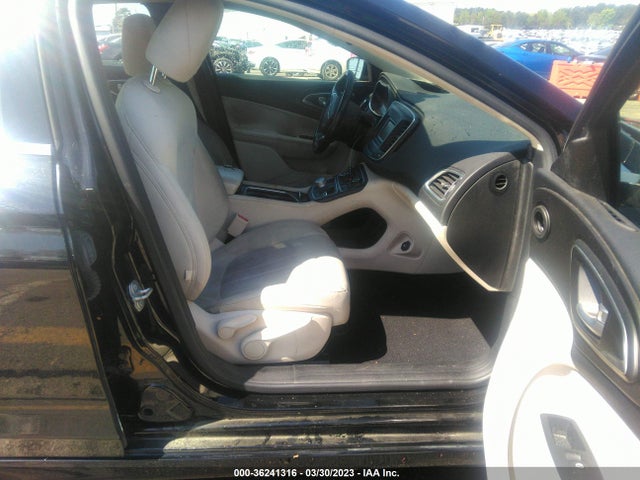 1C3CCCFB8HN508668 Chrysler 200 Touring